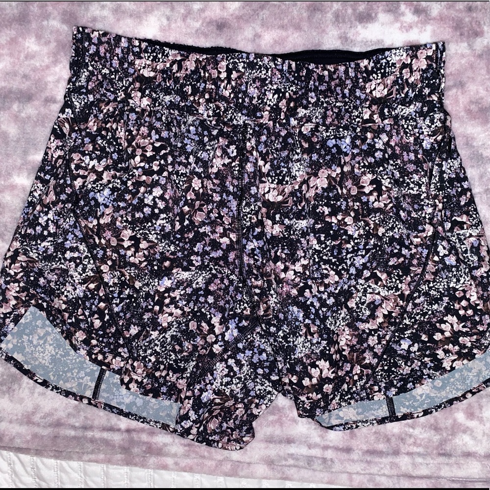 lululemon tracker shorts